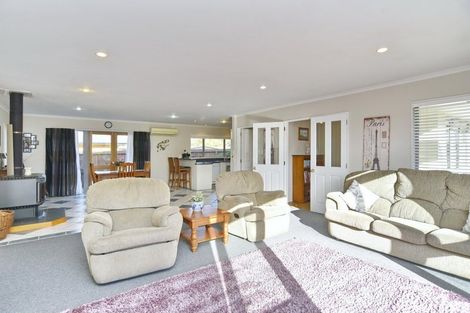 Photo of property in 135 Chinnerys Road, Woodend, 7610