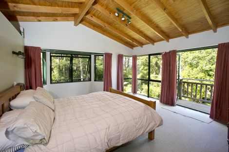 Photo of property in 102 Taylor Road, Waimauku, 0882