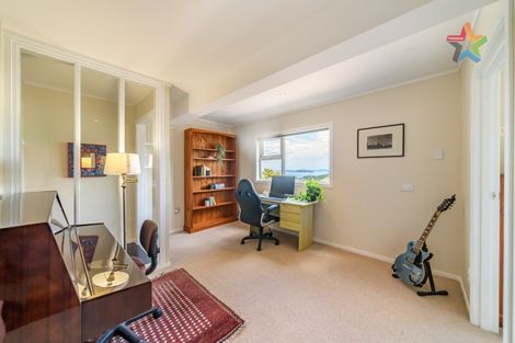 Photo of property in 239 Dowse Drive, Maungaraki, Lower Hutt, 5010