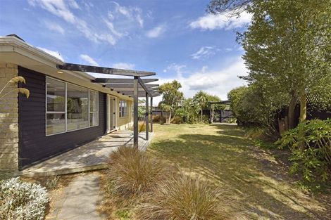 Photo of property in 11 Glen Place, Parklands, Christchurch, 8083