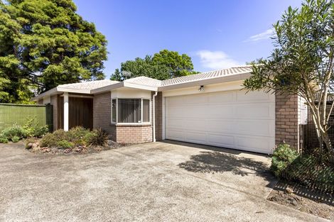 Photo of property in 27 Stanhope Road, Mount Wellington, Auckland, 1051