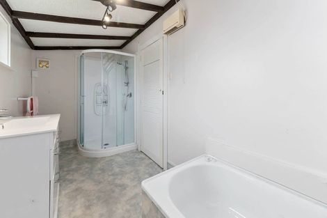 Photo of property in 14 Ingle Avenue, Waipahihi, Taupo, 3330