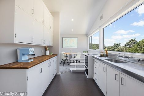 Photo of property in 37 Spenmoor Street, Newlands, Wellington, 6037