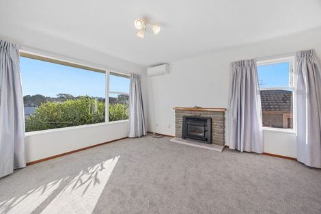 Photo of property in 84 Barrys Road, Glendene, Auckland, 0602