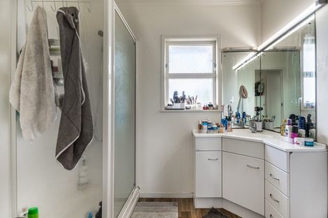 Photo of property in 53 Shakespeare Road, Bluff Hill, Napier, 4110