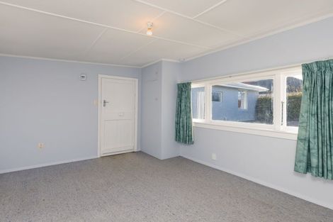 Photo of property in 43 Harris Street, Waimate, 7924