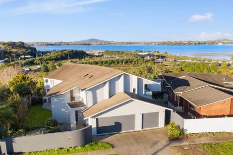Photo of property in 21 Waimana Avenue, Northcote Point, Auckland, 0627