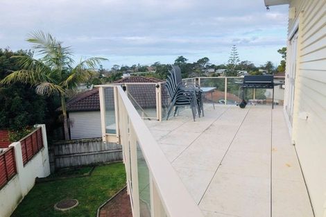 Photo of property in 117a Carlisle Road, Northcross, Auckland, 0632