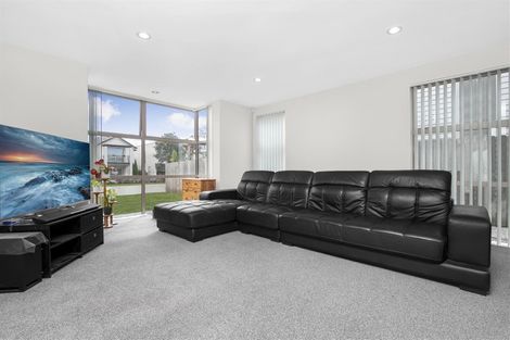 Photo of property in 49 Phar Lap Crescent, Takanini, 2112