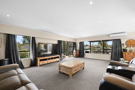 Photo of property in 6 Glendale Drive, Dinsdale, Hamilton, 3204