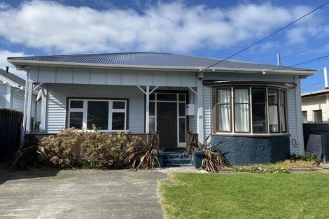 Photo of property in 173 Onepu Road, Lyall Bay, Wellington, 6022
