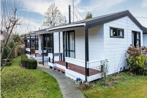 Photo of property in 50 Mckenzie Street, Geraldine, 7930