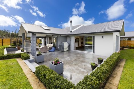 Photo of property in 33a Kenneth Gillies Way, Birchville, Upper Hutt, 5372
