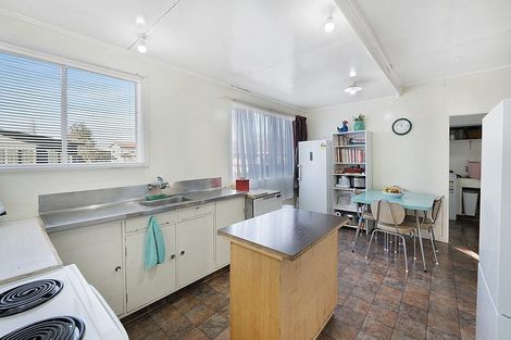 Photo of property in 4 Devon Street, Riversdale, 9776