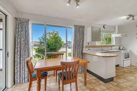 Photo of property in 36 Dickson Crescent, Hornby, Christchurch, 8042