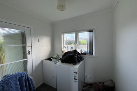 Photo of property in 9 Huruhuru Road, Massey, Auckland, 0614