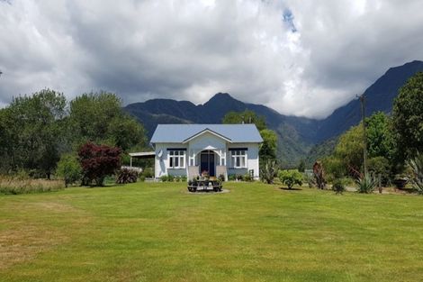 Photo of property in 1773a Whataroa Highway, Whataroa, 7886