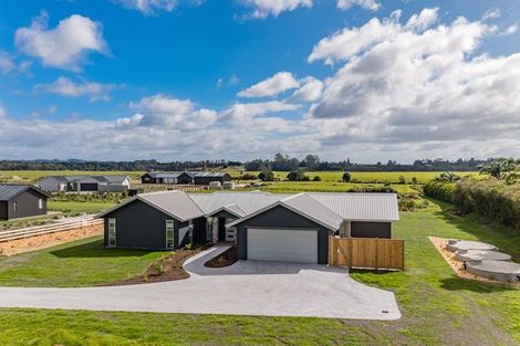 Photo of property in 6 The Lakes Drive, Kerikeri, 0230