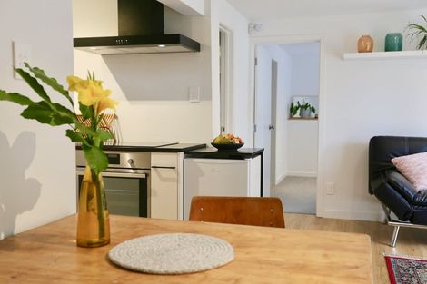 Photo of property in 14 Tinopai Road, Titirangi, Auckland, 0604