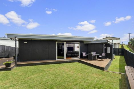 Photo of property in 1223 Papamoa Beach Road, Papamoa Beach, Papamoa, 3118