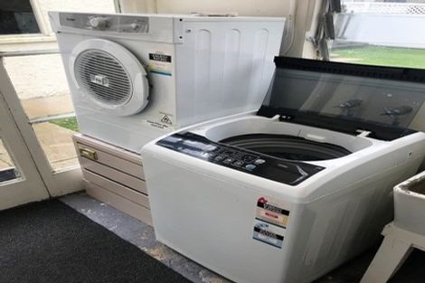 Photo of property in 5 Queen Street, Brighton, Dunedin, 9035