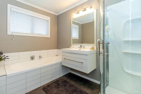 Photo of property in 16 Tancred Street, Geraldine, 7930