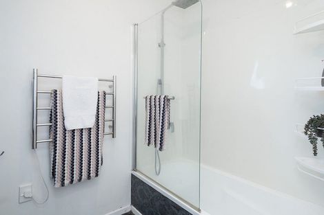 Photo of property in 9 Guy Place, Melville, Hamilton, 3206