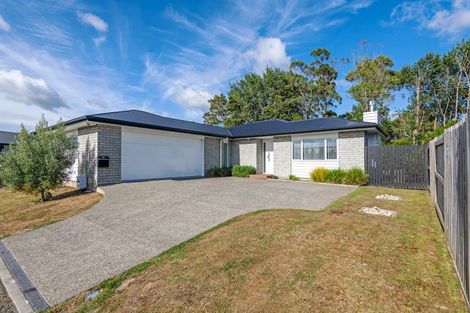 Photo of property in 39 Coutts Way, Fitzherbert, Palmerston North, 4410