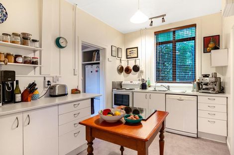 Photo of property in 162 Motuhara Road, Plimmerton, Porirua, 5026