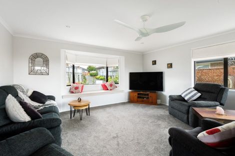 Photo of property in 43 Malta Crescent, Katikati, 3129