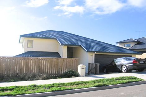 Photo of property in 20 Comber Place, Johnsonville, Wellington, 6037