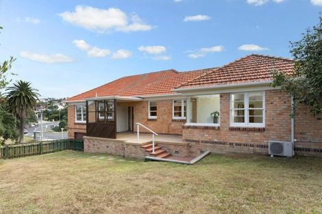 Photo of property in 2 Gulf Road, Murrays Bay, Auckland, 0630