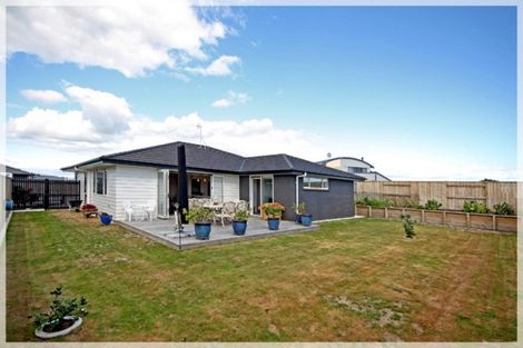 Photo of property in 9 Story Street, Foxton Beach, Foxton, 4815