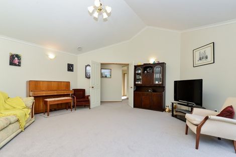 Photo of property in 12 Fencourt Place, Rototuna North, Hamilton, 3210