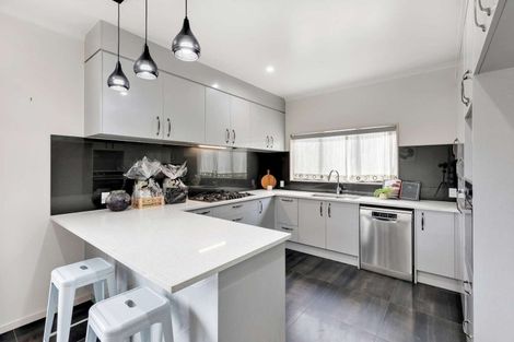 Photo of property in 7a Woodvale Road, Glen Eden, Auckland, 0602