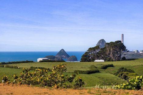 Photo of property in 29 Washer Road, Omata, New Plymouth, 4374