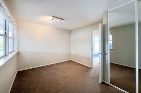 Photo of property in 15 Montana Avenue, Murrays Bay, Auckland, 0630