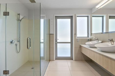 Photo of property in 50 Shandon Road, Vauxhall, Dunedin, 9013