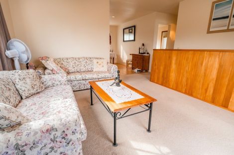 Photo of property in 11 Wellington Road, Surfdale, Waiheke Island, 1081