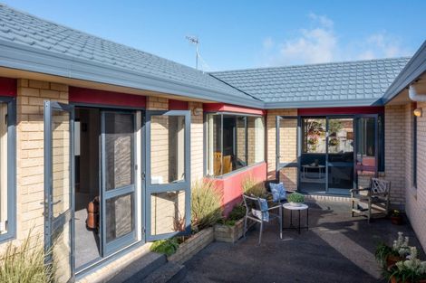 Photo of property in 22 Rifleman Lane, Paraparaumu Beach, Paraparaumu, 5032