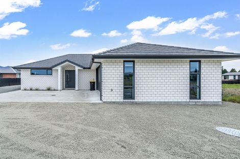 Photo of property in 14 Ralph Moir Drive, Te Anau, 9679
