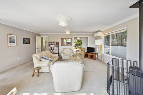 Photo of property in 7 Krissell Place, Acacia Bay, Taupo, 3330