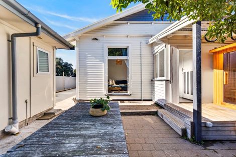 Photo of property in 6 Outram Street, Ahuriri, Napier, 4110