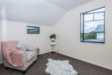 Photo of property in 2 Samuel Parnell Road, Karori, Wellington, 6012