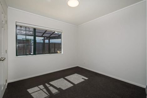 Photo of property in 23 Hugh Green Drive, Pinehill, Auckland, 0632