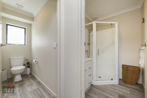 Photo of property in 75 Spur Road West, Colyton, Feilding, 4775