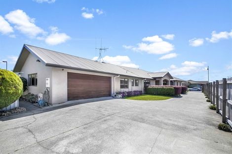 Photo of property in 16 Lockhart Place, Rototuna, Hamilton, 3210