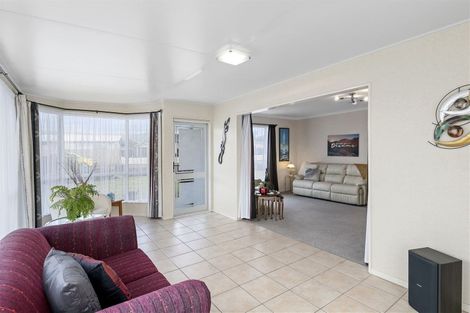Photo of property in 3 Rimu Street, Levin, 5510