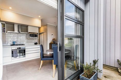 Photo of property in 11 Wai Place, Westgate, Auckland, 0614