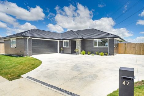 Photo of property in 47 Atlantic Drive, Fitzherbert, Palmerston North, 4410